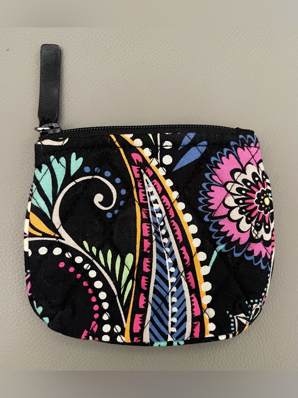Vera Bradley Quilted Zip Pouch Set in Retired Bandana Swirl Pattern - Picture 7 of 10